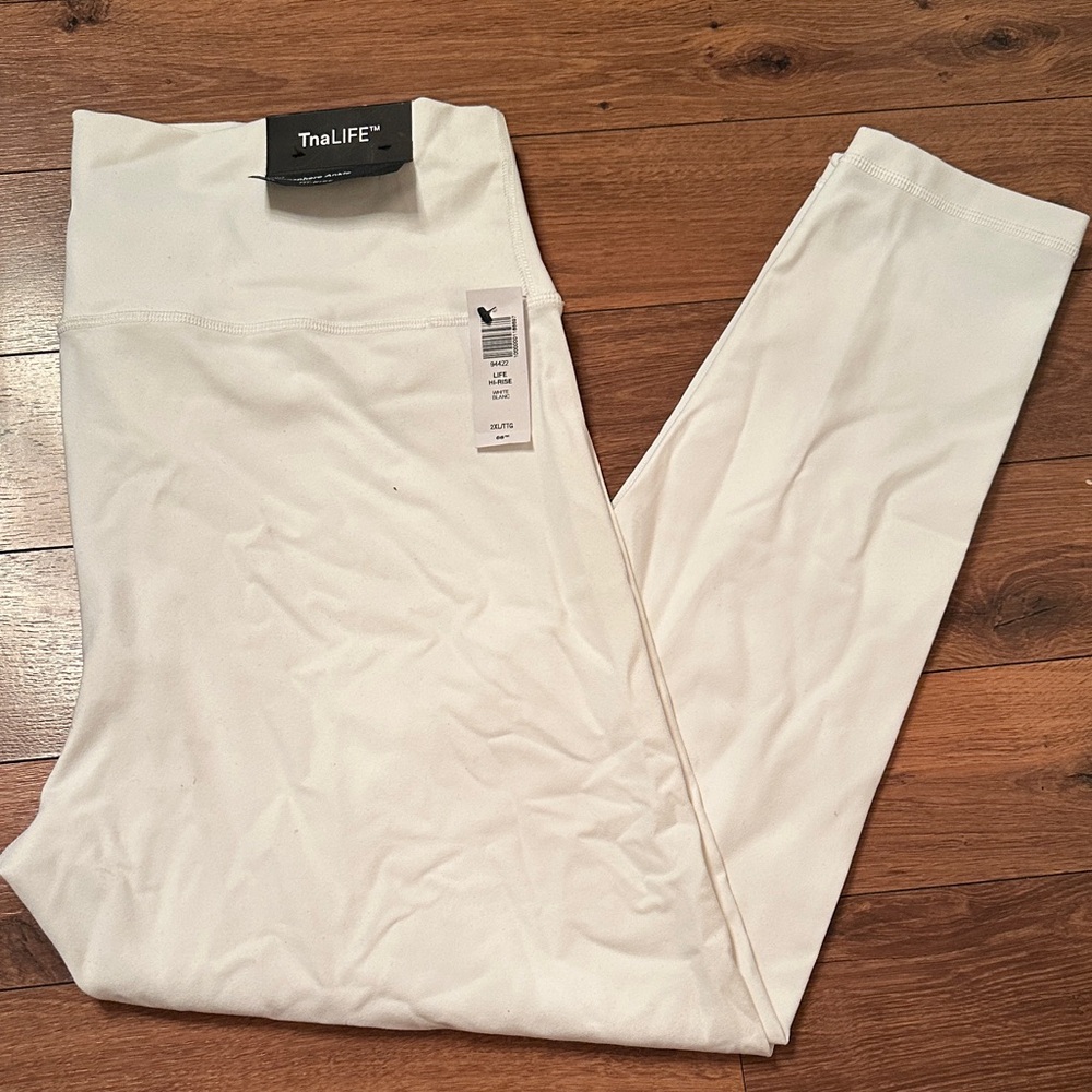 Aritzia TNA high rise white Atmosphere Ankle 2XL